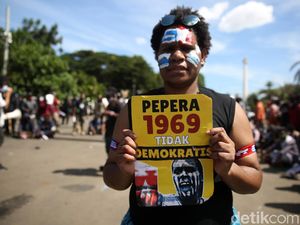 Aksi Mahasiswa Papua Tolak Otonomi Khusus