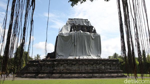 Antisipasi Erupsi Merapi, Candi Mendut Ditutup Terpaulin