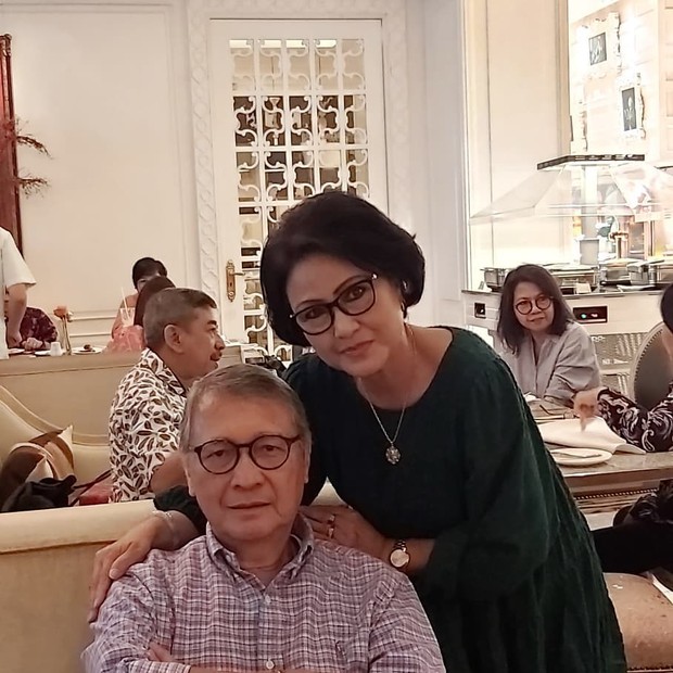 instagram.com/debbiecynthiadewi/