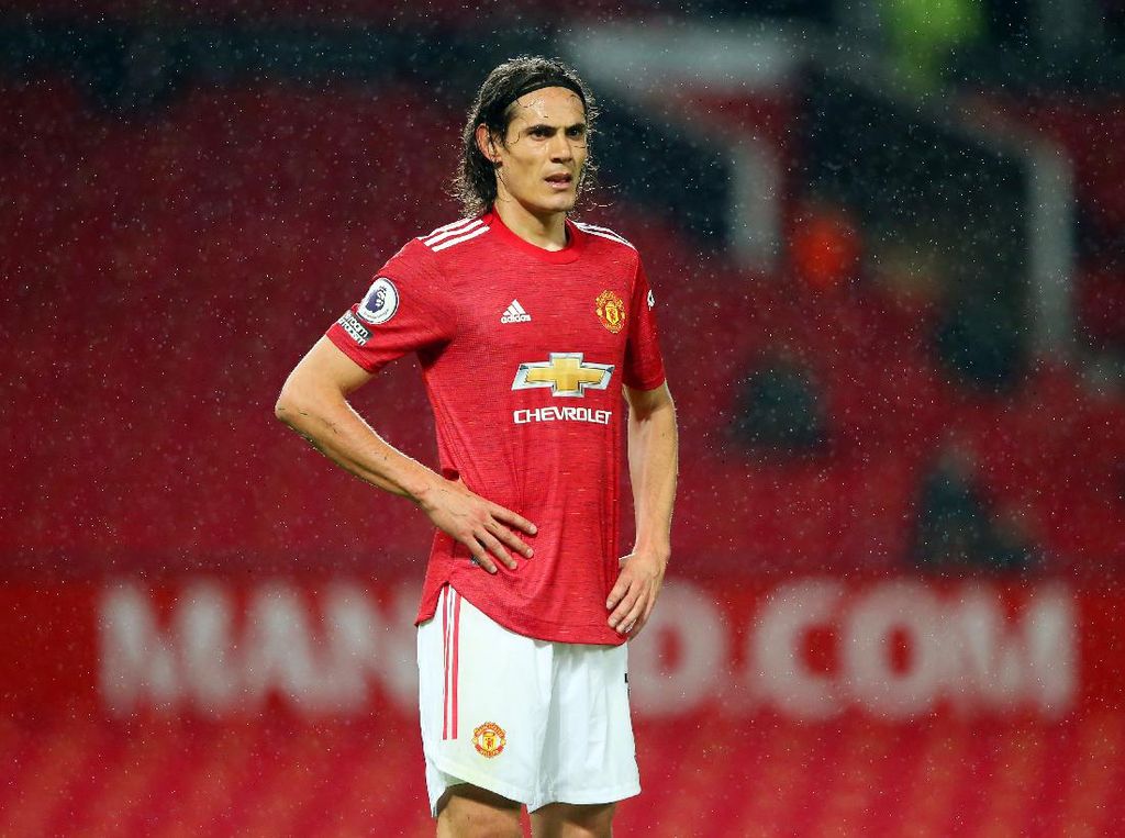 Edinson Cavani Dihukum Tiga Laga Karena Kasus Rasisme Edinson Cavani Dihukum Tiga Laga Karena Kasus Rasisme