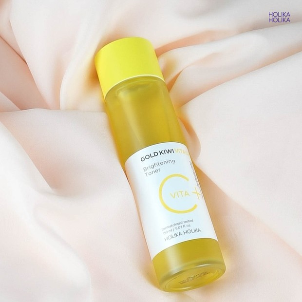 Gold Kiwi Vita C+ Brightening Toner/Dok. Holika Holika