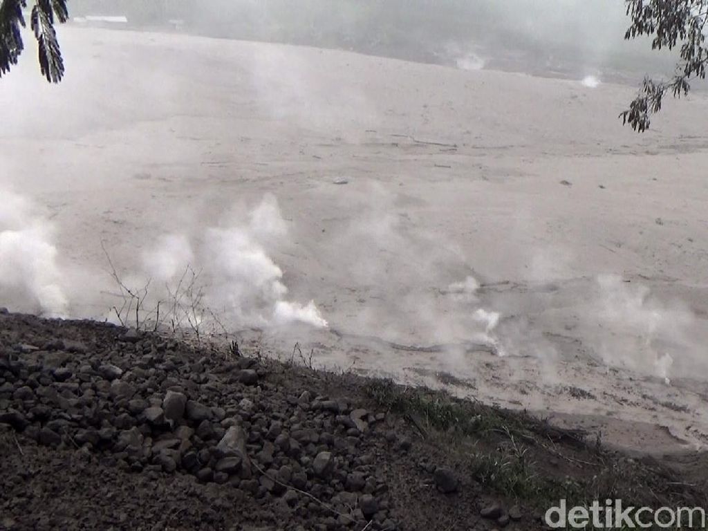 Semeru Meletus, #prayforsemeru Menggema di Twitter Semeru Meletus, #prayforsemeru Menggema di Twitter