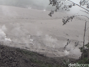 Gunung Semeru Meletus, Materi Vulkanik Penuhi Area Curah Kobokan