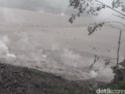 Gunung Semeru Meletus, Materi Vulkanik Penuhi Area Curah Kobokan