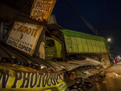 Truk Rem Blong Tewaskan 2 Orang di Sumedang