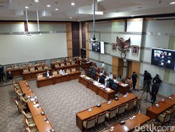 Komisi III DPR Uji 7 Calon Anggota Komisi Yudisial