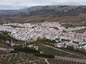 Kota Kecil di Spanyol 70% Warganya Positif Covid-19