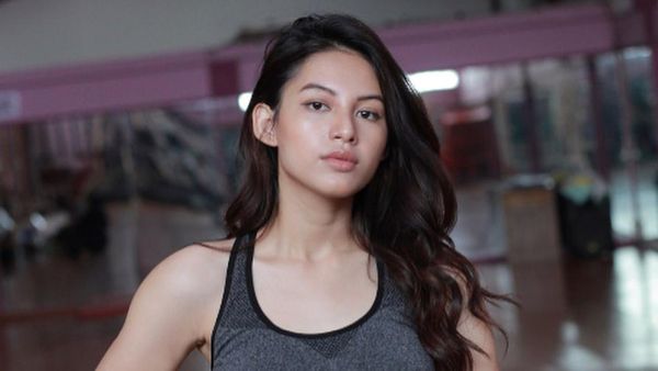 10 Potret Cantik Lania Fira yang Jago Karate, Ciaaat!