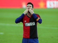 Top! Messi Ingin Lelang Sepatu Pemecah Rekor untuk Amal