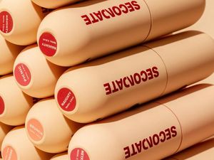 Rekomendasi Lip Tint yang Nggak Gampang Luntur Saat Pakai Masker