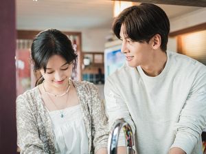 7 Kemesraan Ji Chang Wook dan Kim Ji Won, Aksi Ciumannya Bikin Heboh 7 Kemesraan Ji Chang Wook dan Kim Ji Won, Aksi Ciumannya Bikin Heboh