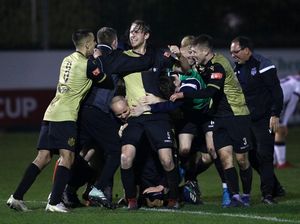 Tim Divisi 8 Ini Girang Betul Ketemu Spurs dan Mourinho di Piala FA Tim Divisi 8 Ini Girang Betul Ketemu Spurs dan Mourinho di Piala FA