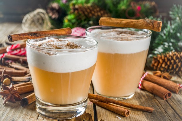 Secangkir air panas dapat menenangkan dan membantu membuka jalur hidung serta melembabkan.