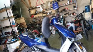 Potret Bengkel Petrikbike: Masuk Motor Bensin, Keluar Motor Listrik