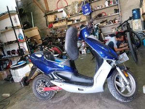 Potret Bengkel Petrikbike: Masuk Motor Bensin, Keluar Motor Listrik