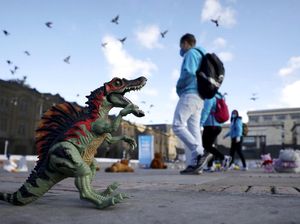 Ratusan Mainan Jadi Simbol Aksi Kekerasan Pada Anak