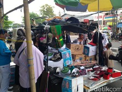 Jelang 212, Pedagang Jualan Kaus Gambar Habib Rizieq di Petamburan