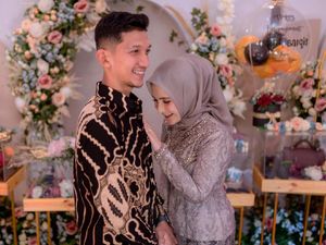 Gelandang Bhayangkara Solo FC Tunangan saat Shopee Liga 1 Rehat Gelandang Bhayangkara Solo FC Tunangan saat Shopee Liga 1 Rehat