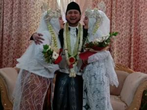 Viral Pria Menikahi 2 Perempuan, Istri Pertama Carikan yang Kedua Buat Suami Viral Pria Menikahi 2 Perempuan, Istri Pertama Carikan yang Kedua Buat Suami