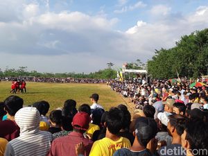 Panitia Minta Satgas di Serang Bayar Rp 300 Juta Jika Tarkam Dibatalkan Panitia Minta Satgas di Serang Bayar Rp 300 Juta Jika Tarkam Dibatalkan