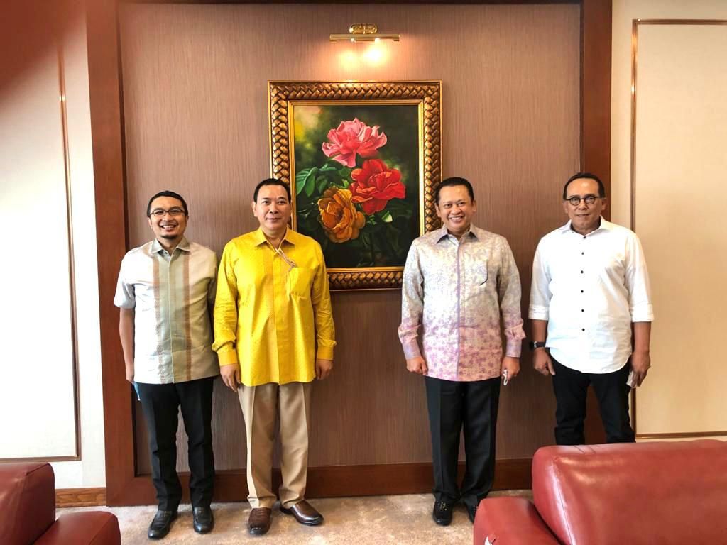 Ketua MPR Ajak Tommy Soeharto Majukan Olahraga Otomotif RI Ketua MPR Ajak Tommy Soeharto Majukan Olahraga Otomotif RI