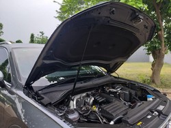 Bingung Bersihkan Ruang Mesin Mobil? Gampang Kok Ini Caranya