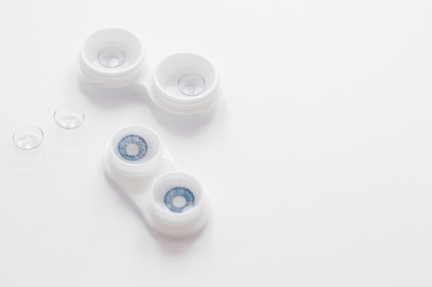 Cuci Softlens Sebelum dan Sesudah Pemakaian/Foto : freepik.com Cuci Softlens Sebelum dan Sesudah Pemakaian