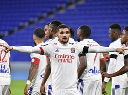 Dear Arsenal, Aouar Ingin Bertahan di Lyon Hingga Akhir Musim
