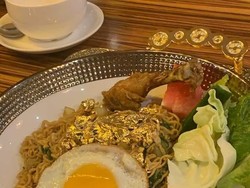 Ada Indomie Tabur Emas 24 Karat, Netizen : Emasnya Bisa Digadai?