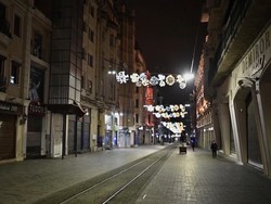 Jam Malam Berlaku, Istanbul bak Kota Mati