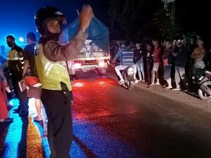 Motor Bonceng Empat Tabrak Truk Parkir di Tulungagung, Tiga Orang Tewas