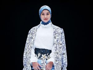 10 Koleksi Terbaru Busana Muslim ETU di JFW 2021 10 Koleksi Terbaru Busana Muslim ETU di JFW 2021