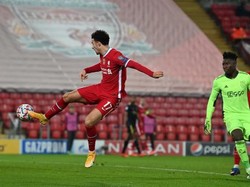 Curtis Jones Mirip Banget Steven Gerrard