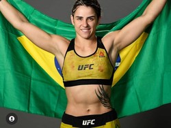 Wasit Ini Dipuji karena Betulkan Bra Petarung UFC Saat Pertandingan