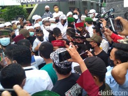 Laskar FPI Hadang Penyidik Temui HRS, Komisi III: Polisi Harus Tindak!