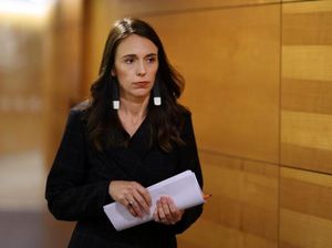 PM Selandia Baru Sebut Ibu Kota Tonga Tertutup Lapisan Tebal Abu Vulkanik PM Selandia Baru Sebut Ibu Kota Tonga Tertutup Lapisan Tebal Abu Vulkanik