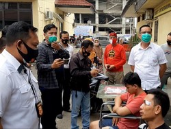 Viral Jambret Emak-emak hingga Tersungkur, 2 Pria di Sumsel Ditembak