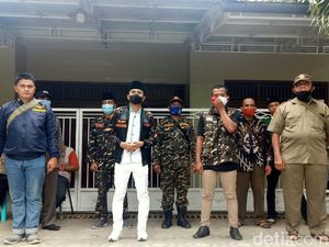 Sekilas Jatim: Rumah Ibunda Mahfud Md Dijaga Banser-Hujan Abu Gunung Semeru