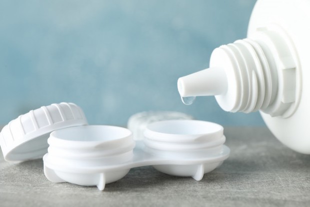 Rutin Membersihkan dan Mengganti Tempat Softlens/Foto : freepik.com Rutin Membersihkan dan Mengganti Tempat Softlens