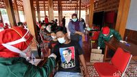 Saksi Pilkada Solo Ikuti Rapid Test