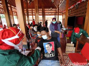 Saksi Pilkada Solo Ikuti Rapid Test