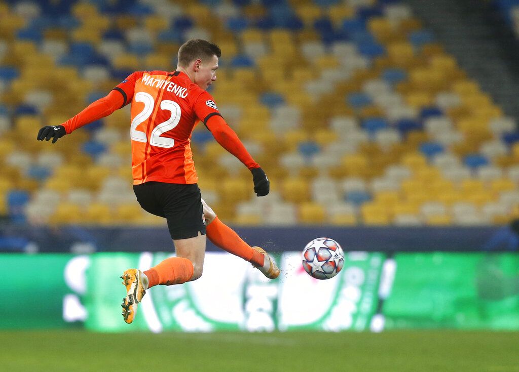 Shakhtar's Manor Solomon celebrates after scoring his side's second goal during the Champions League, Group B, soccer match between Shakhtar Donetsk and Real Madrid at the Olimpiyskiy Stadium in Kyiv, Ukraine, Tuesday, Dec. 1, 2020. (AP Photo/Efrem Lukatsky)