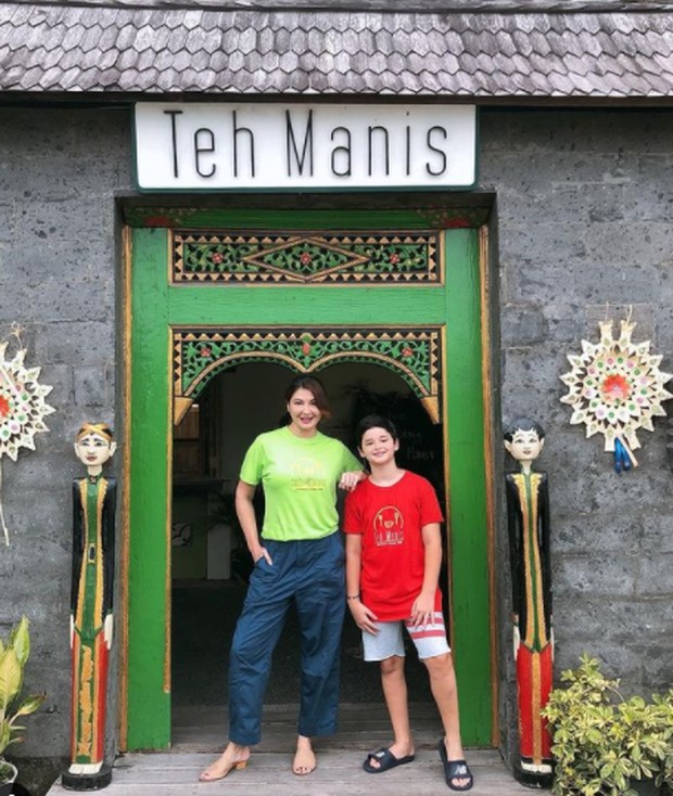 Artis yang tinggal dan menetap di Bali Tamara Bleszynki/Instagram/@tamarableszynskiofficial