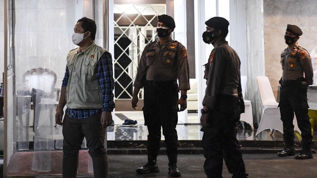 Terjerat Korupsi Ekspor Benur, Rumah Dinas Edhy Prabowo Digeledah KPK