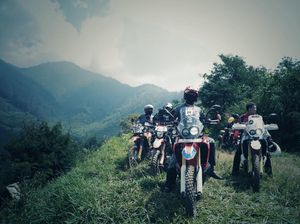 Touring Cantik Komunitas Motor di Flores