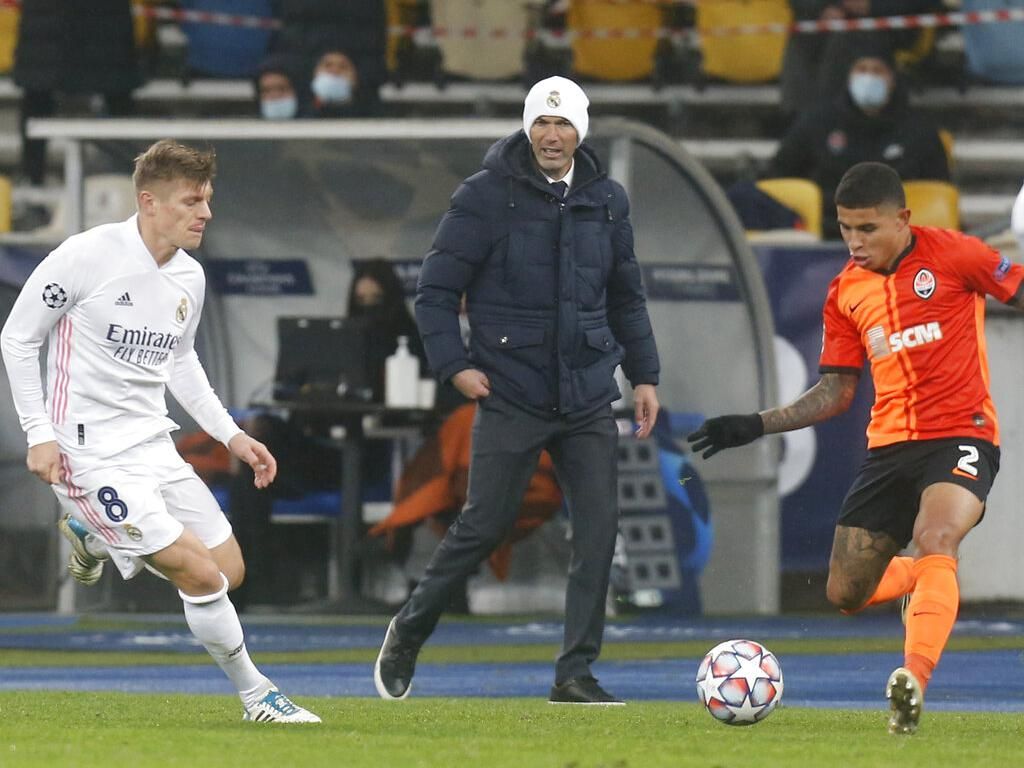 Zidane Menolak Menyerah Zidane Menolak Menyerah