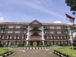 100 Universitas Terbaik di Indonesia Versi Webometrics Juli 2021