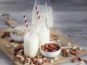 7 Manfaat Susu Almond, Turunkan Berat Badan hingga Sehatkan Jantung 7 Manfaat Susu Almond, Turunkan Berat Badan hingga Sehatkan Jantung