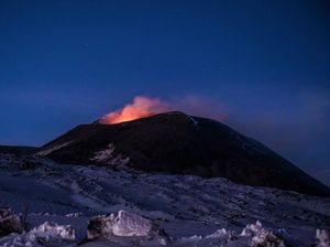 Gunung Etna di Italia Erupsi, Bandara Catania Ditutup Sementara