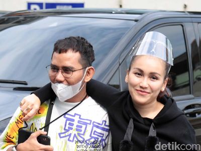 Ayu Ting Ting Senyumanmu Itu Lo...